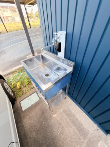 西貝塚貸店舗の内装