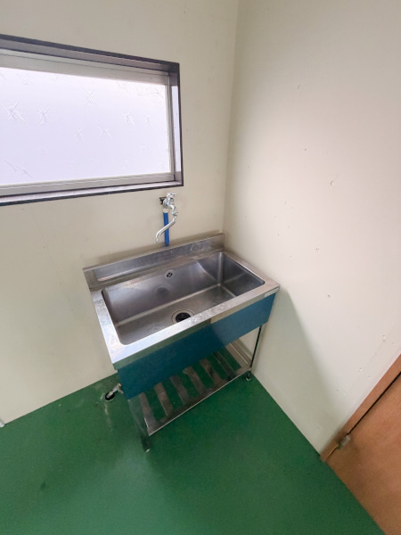 西貝塚貸店舗の洗面所