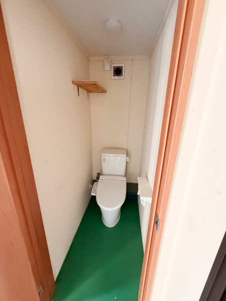 西貝塚貸店舗の内装