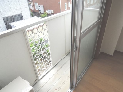 【バルコニー】 | エルディム・グリーンＹ | バルコニー付きです