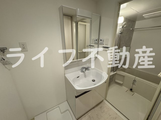 VITA荒本の独立洗面台|朝の身支度には欠かせない独立洗面化粧台