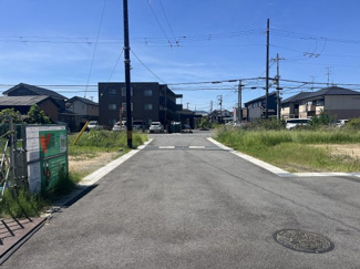 【前面道路含む現地写真】