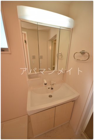 【洗面所】 | コンフォールK | シャワー付き洗面台