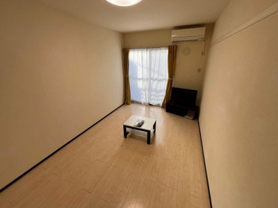 【居間・リビング】 | レオネクスト彰 | リビングです