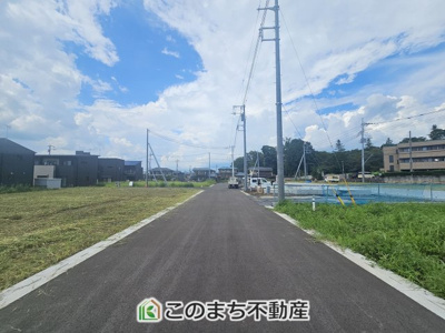 【前面道路含む現地写真】 | いろどりアイタウン宇都宮市野沢町23-P1　10号棟 | 前面道路含む現地写真