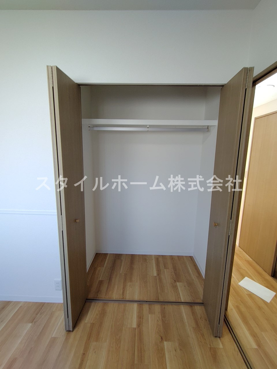 アビタシオン国府の収納|同建物内別部屋の写真です。