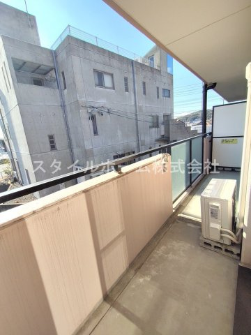 アビタシオン国府のバルコニー|同建物内別部屋の写真です。