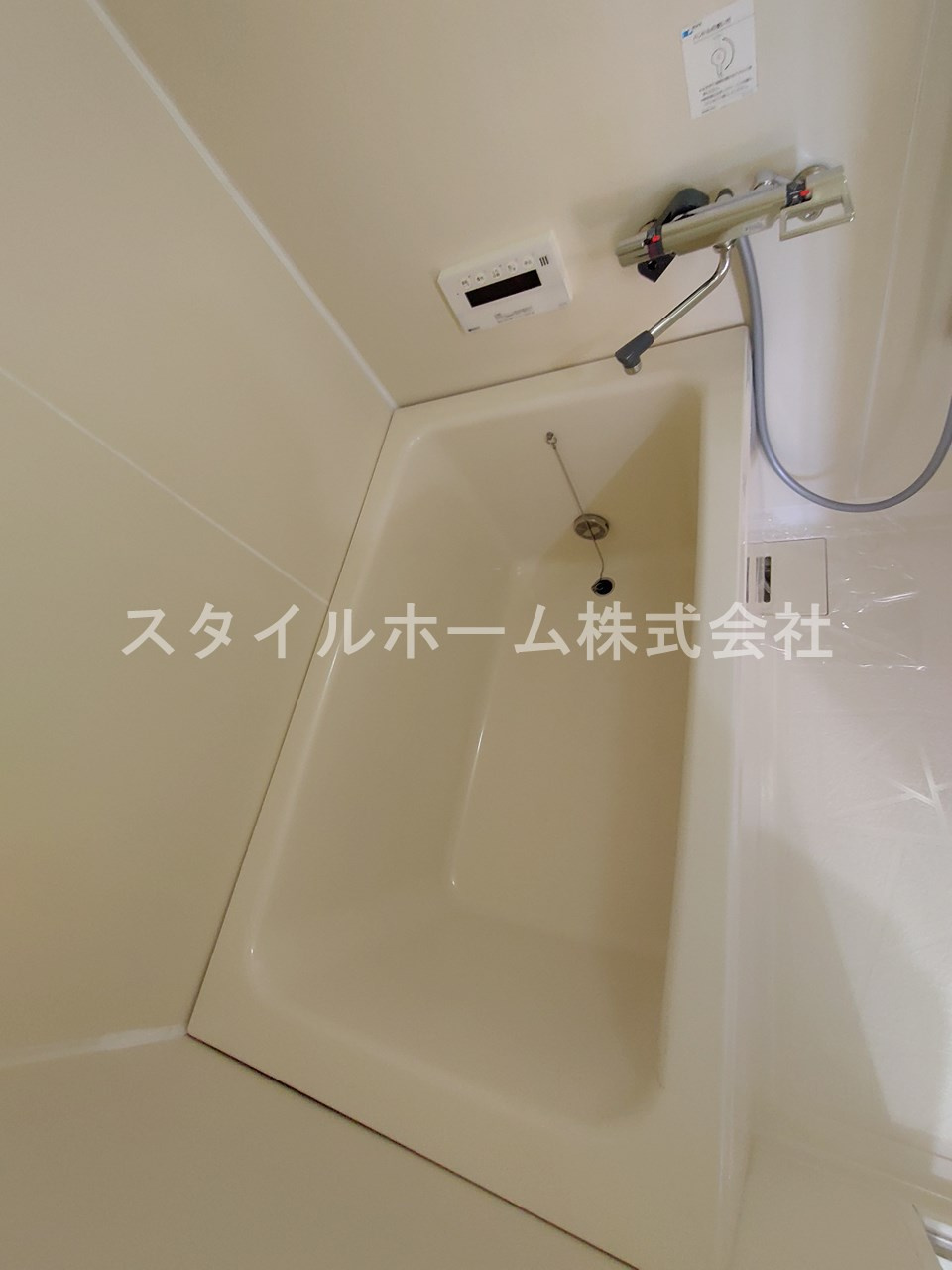 アビタシオン国府の浴室|同建物内別部屋の写真です。