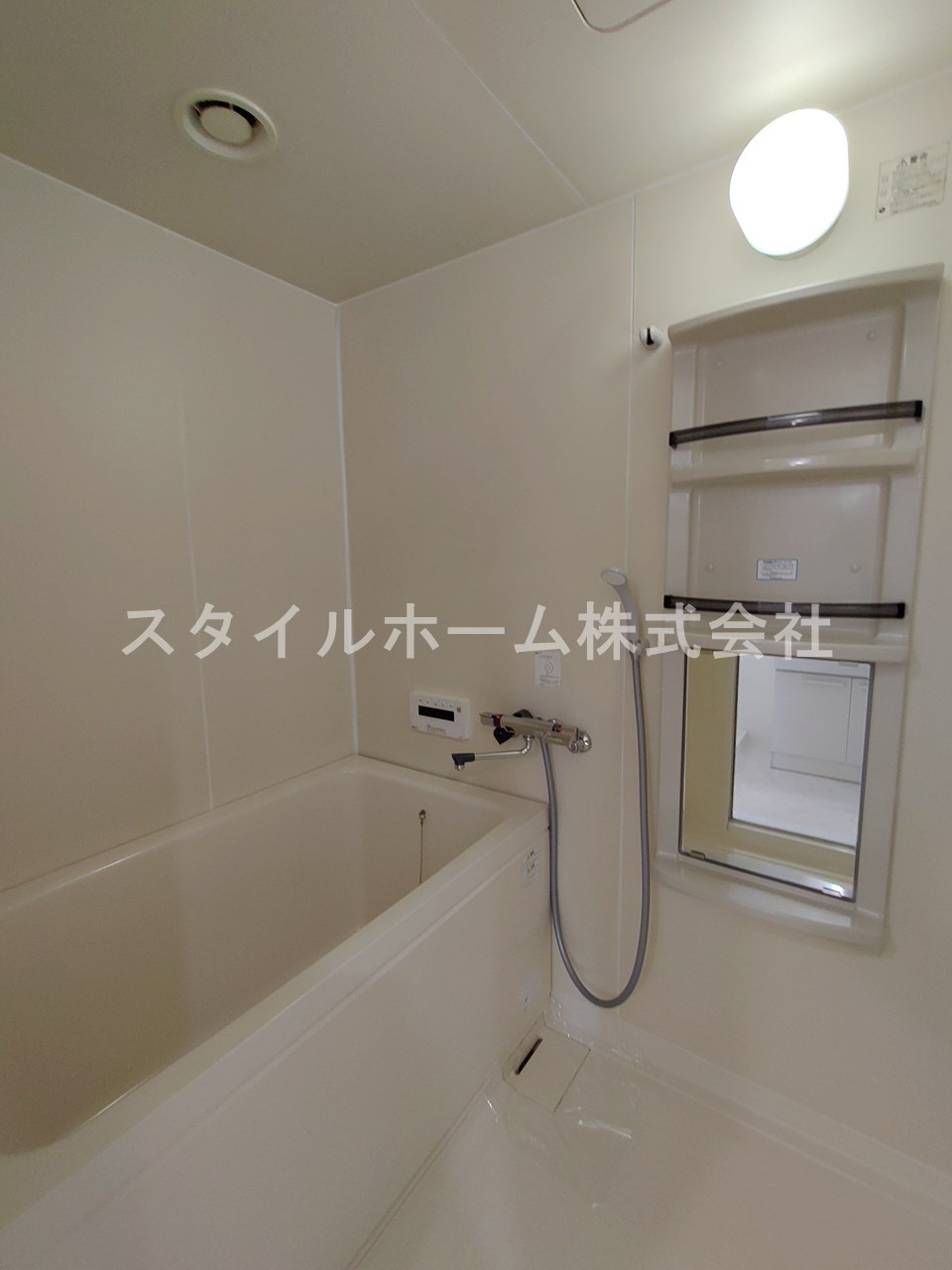 アビタシオン国府の浴室|同建物内別部屋の写真です。