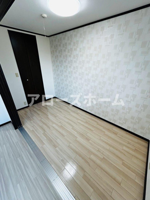 【洋室】 | サンガーデン高津橋 | ※室内写真は前回募集の２階居室につきイメージです。