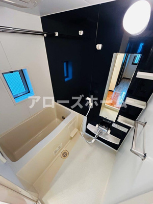 【浴室】 | サンガーデン高津橋 | ※室内写真は前回募集の２階居室につきイメージです。