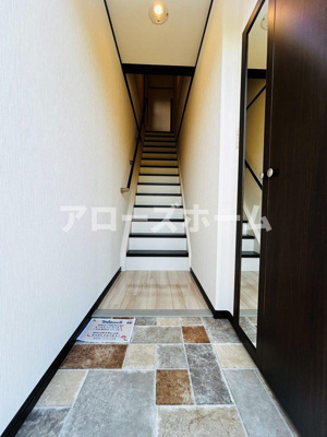 【玄関】 | サンガーデン高津橋 | ※室内写真は前回募集の２階居室につきイメージです。