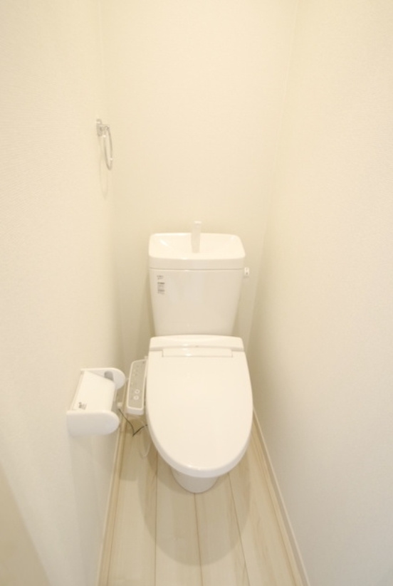 川崎市麻生区金程１丁目のアパートのトイレ