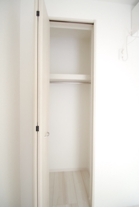 川崎市麻生区金程１丁目のアパートの収納