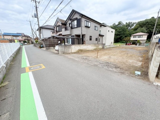【前面道路含む現地写真】 | 狭山市柏原　建築条件なし売地　「狭山市駅」バス18分　敷地102坪　【柏原小学区】