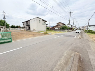 【前面道路含む現地写真】 | 狭山市柏原　建築条件なし売地　「狭山市駅」バス18分　敷地102坪　【柏原小学区】