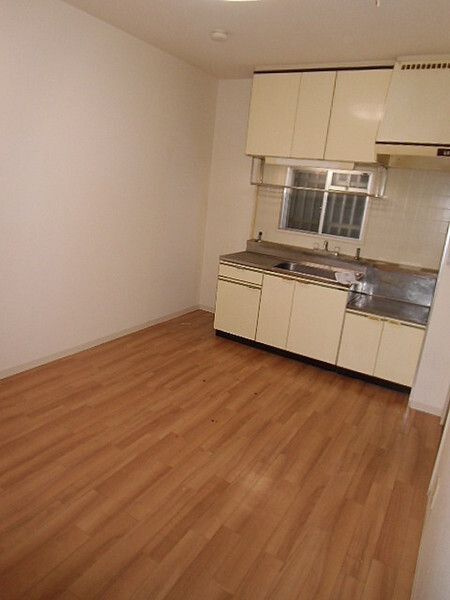 スリースター泉尾のキッチン