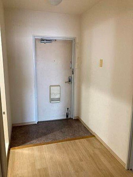 スリースター泉尾の玄関