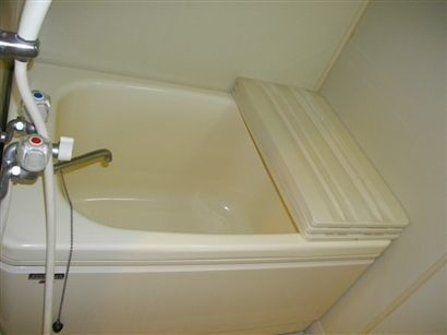 スリースター泉尾の浴室