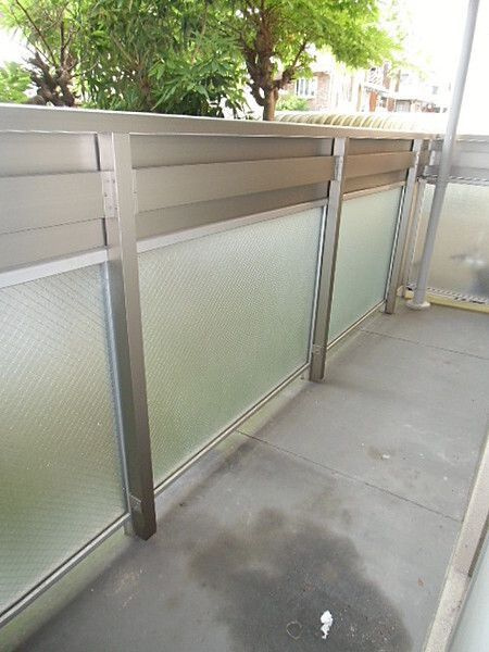 スリースター泉尾のバルコニー