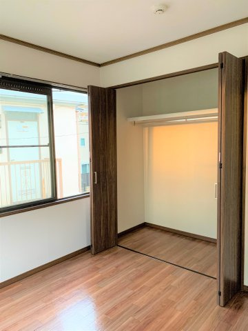 ハイツ江川A棟の居間・リビング|DK・6.0帖