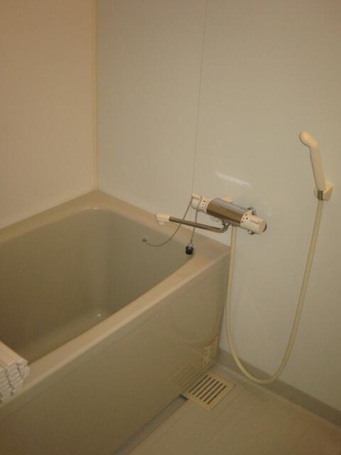 アルブル府中の浴室