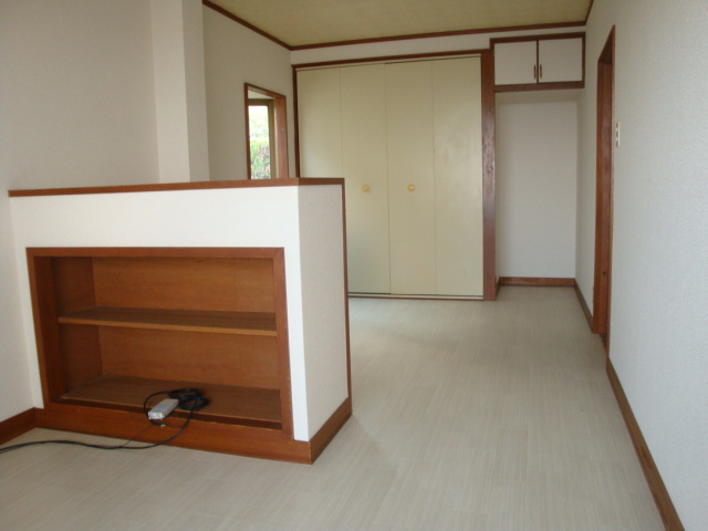 雲雀丘3丁目貸家の寝室