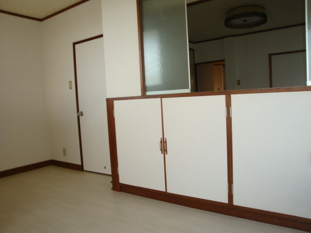 雲雀丘3丁目貸家の寝室