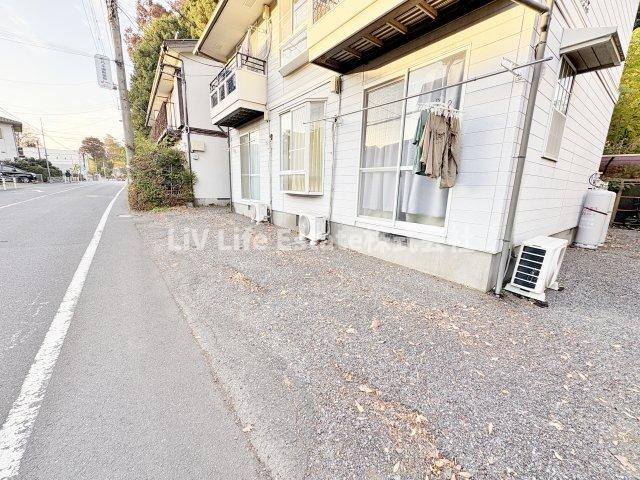アイリスの駐車場
