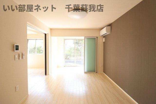 （仮称）市原市市原新築アパートの居間・リビング|リビングです