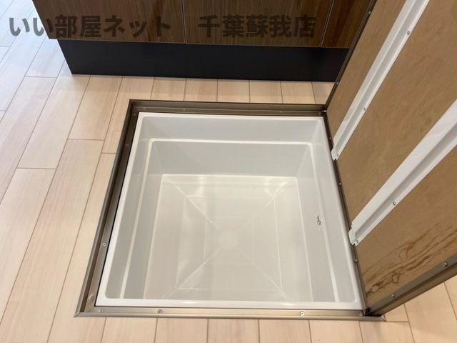 （仮称）市原市市原新築アパートの収納|床下収納