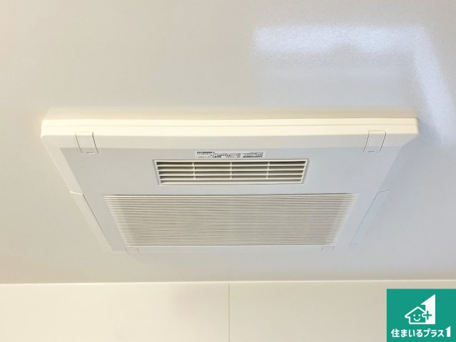 姫路市大津区西土井　新築一戸建ての冷暖房・空調設備|四季を通して快適なバスライフをお手伝いする浴室暖房乾燥機！浴室の乾燥・暖房・涼風・換気はもちろん、２４時間換気にも対応！