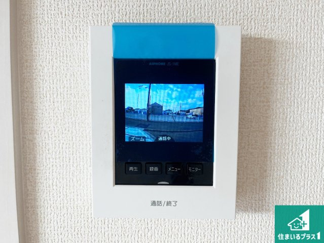 姫路市大津区西土井　新築一戸建ての防犯設備|カラーモニターインターホン！声だけでなく来訪者の姿や顔がモニターで確認できるので、小さなお子様がいらっしゃるご家庭でも安心できます！