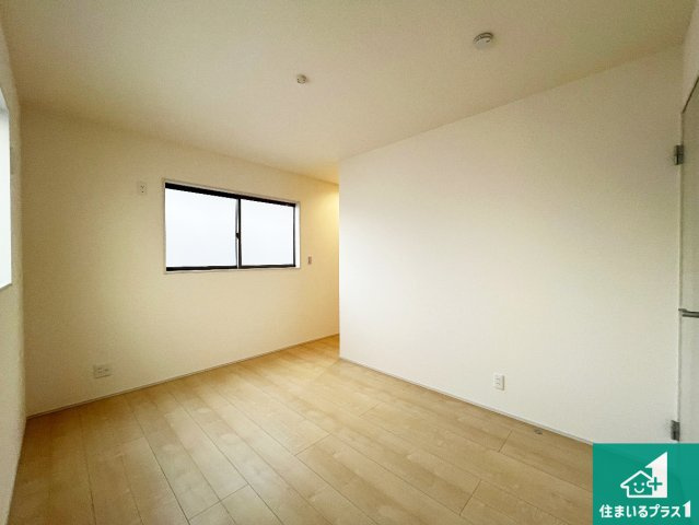 姫路市大津区西土井　新築一戸建ての外観|周辺は落ち着いた街並みの住宅地！子育てがしやすい住環境です！まだ未完成ですが、現地でしかわからない事もございます。是非一度ご覧ください。