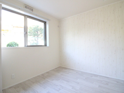 【居間・リビング】 | 【新築】Nalu avion/ナル・アヴィオン | ※参考写真※南西向きリビングダイニングキッチン10.4帖☆バルコニーに繋がるお部屋です♪エアコン付きで1年中快適に過ごせますね☆