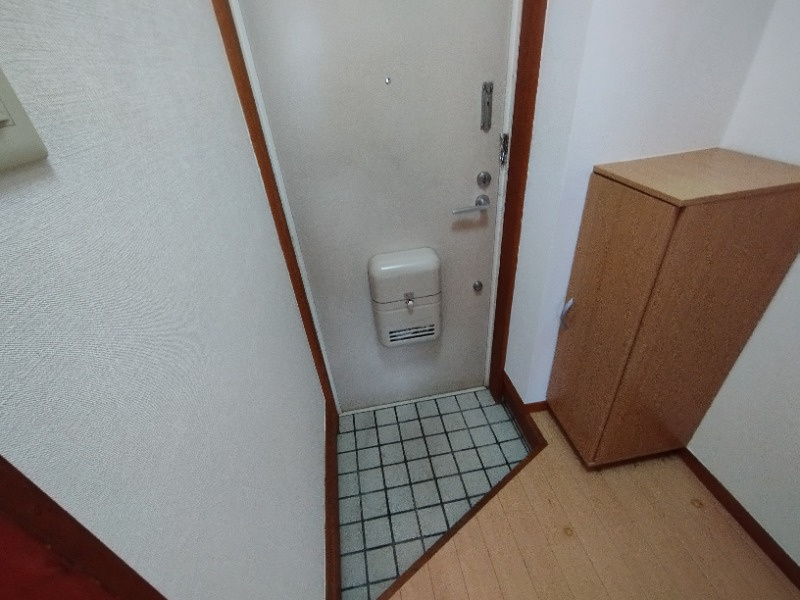 城前ハイツＢの玄関