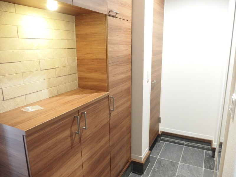 ケントスクエア八番館の玄関