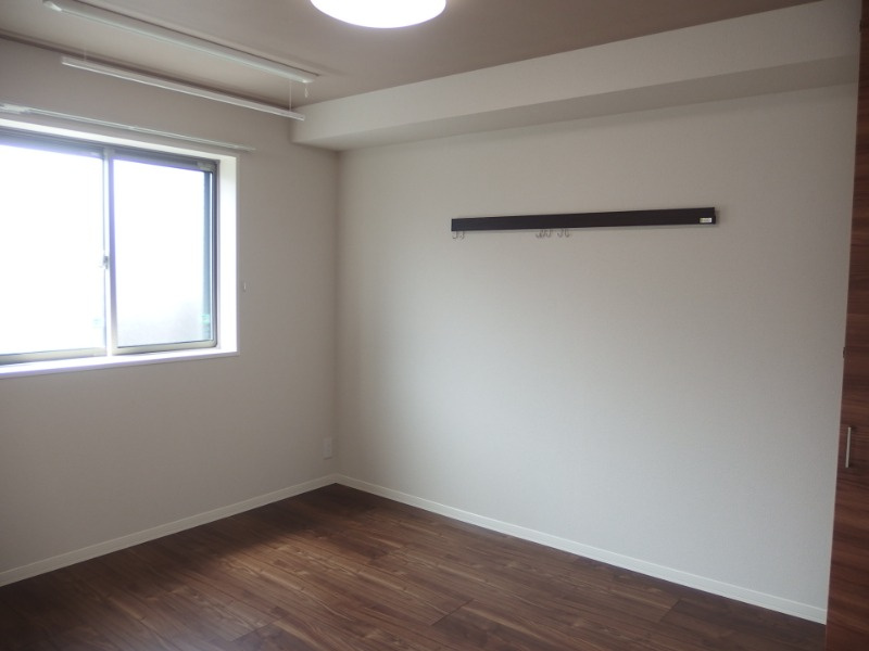 ケントスクエア八番館の洋室