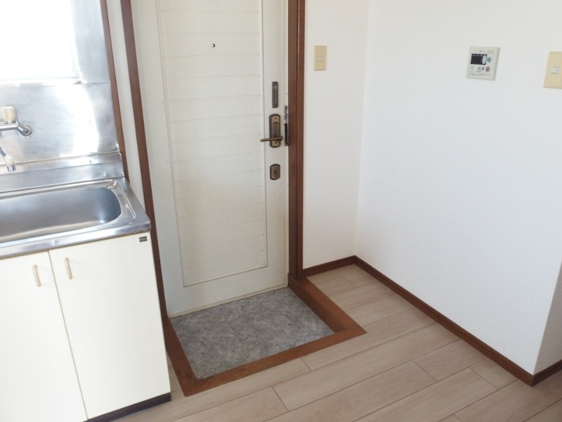 シャトレ城南Bの玄関