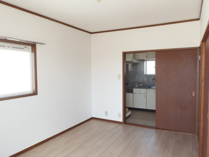 シャトレ城南Bの洋室