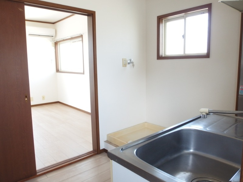 シャトレ城南Bの居間・リビング