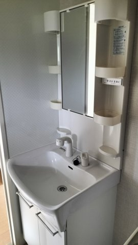 【独立洗面台】 | リエールA（家賃半額補助対象物件） | 朝の身支度には欠かせない独立洗面化粧台