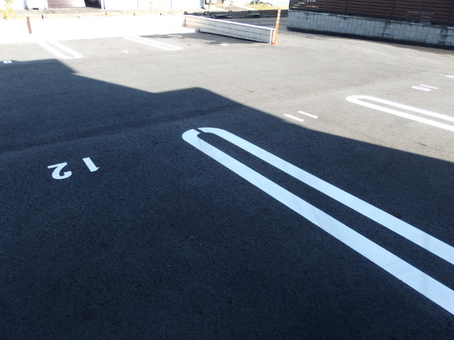 ケントスクエア六番館の駐車場