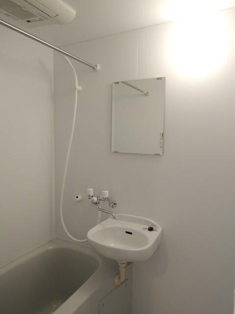 ザ・コートハウス十条Ⅱの浴室|☆このお部屋は仲介手数料0円です☆