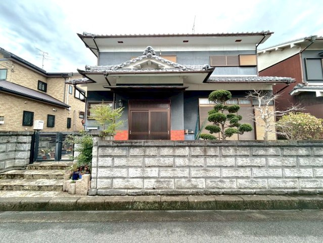 橿原市曲川町1丁目　古家付土地の外観|土地面積208.09m2（62.94坪）の整形地です！