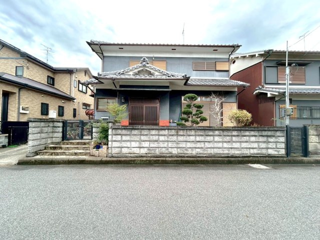 橿原市曲川町1丁目　古家付土地の外観|土地面積208.09m2（62.94坪）の整形地です！