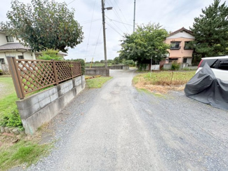 【前面道路含む現地写真】 | 狭山市柏原　建築条件なし売地　「狭山市駅」徒歩25分　敷地108坪　【柏原小学区】