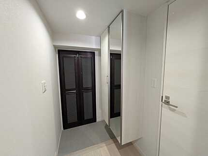 ルミエール宇品御幸通り(JS)の玄関