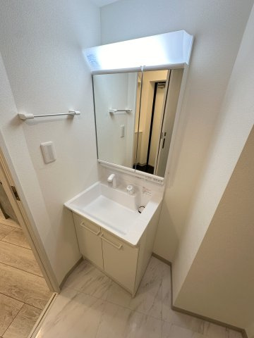 Norn Akabaneの独立洗面台