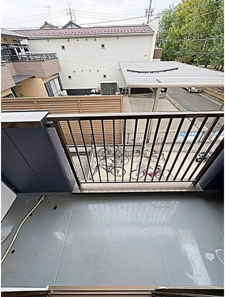 メゾン鶴里のバルコニー